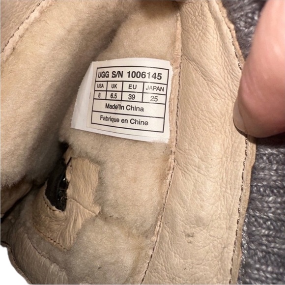 UGG Australia Black Knit Cuff Wedge Boots Size 8 Suede Wool Lined - Picture 6 of 6